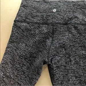 Lulu lemon 7/8 leggings - luon b&w